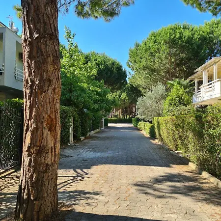 Holiday home Lalzi Bay, Lura 1 Ground Floor Apartament *