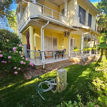 Lalzi Bay, Lura 1 Ground Floor Apartament Durres