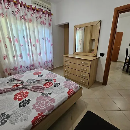 Lalzi Bay, Lura 1 Ground Floor Apartament Holiday home