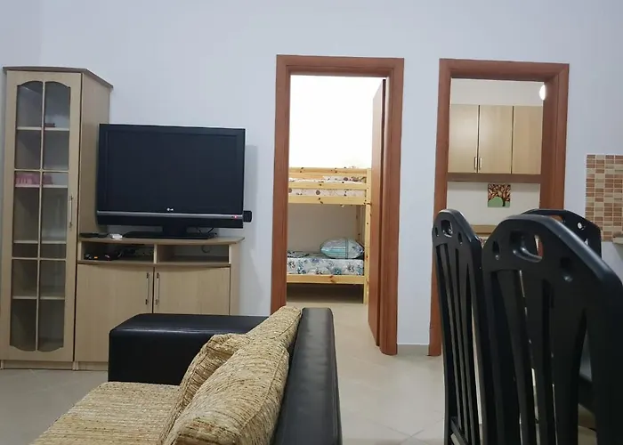 Casa vacanze Lalzi Bay, Lura 1 Ground Floor *