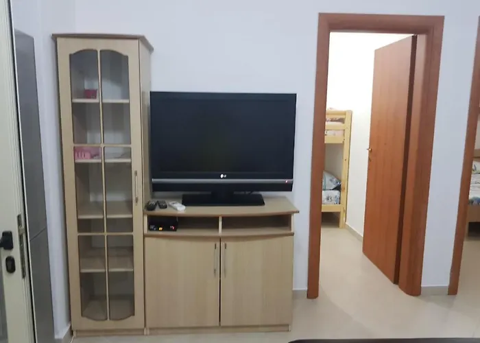 Lalzi Bay, Lura 1 Ground Floor Casa vacanze